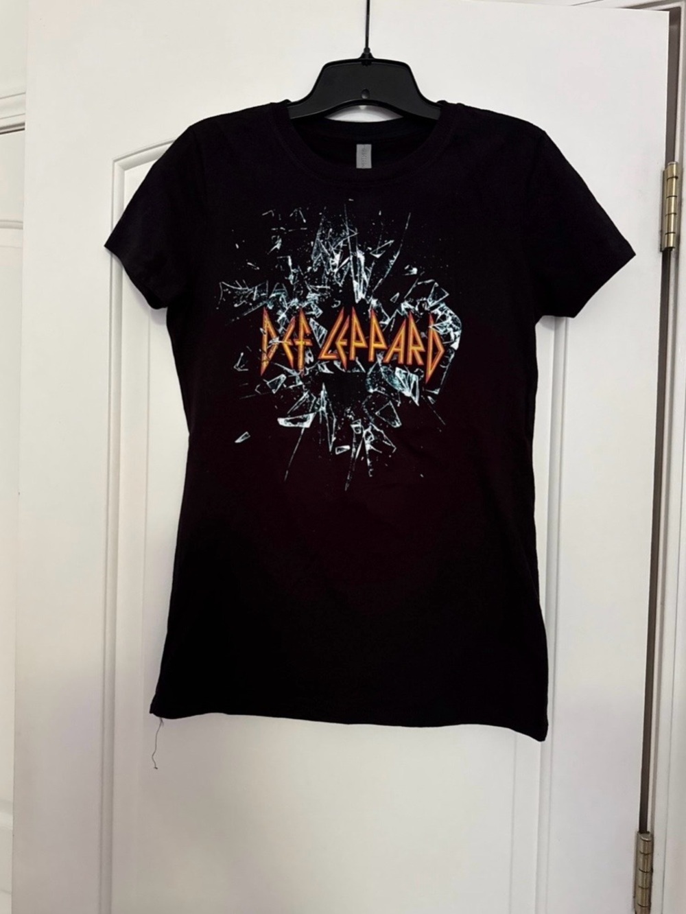 Def Leppard Black Graphic Band Tee